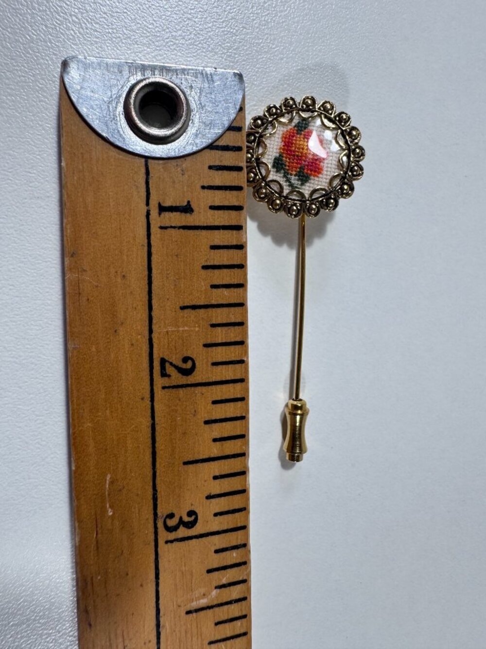 Vintage Needlepoint Rose Stick Pin Brooch Gold Tone Floral Lapel Pin Cottagecore - Picture 5 of 5